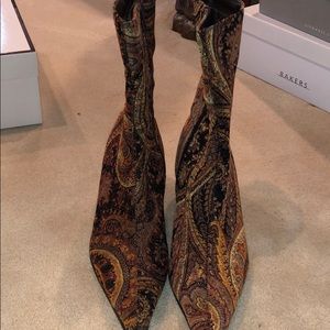 Prediction printed boots. Size 8